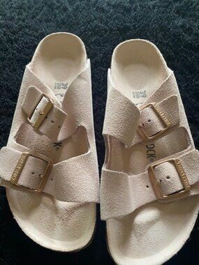 Light pink Birkenstock